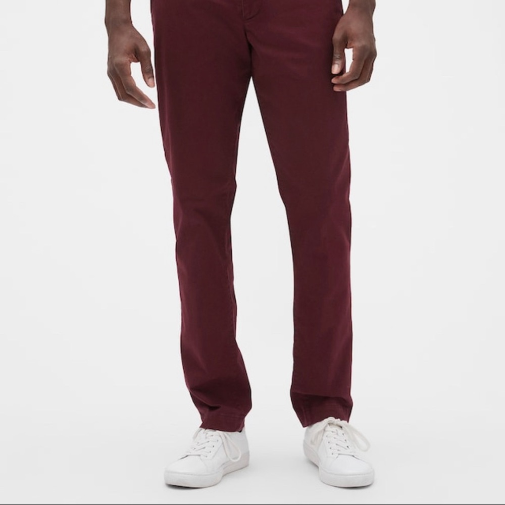 Stylish Plum Gap Khakis size 33/32